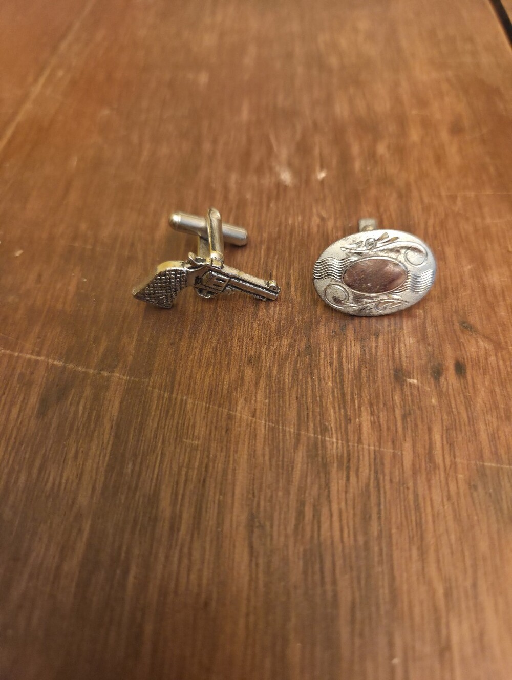Men's Silver-Tone Cufflinks Set - Revolver & Oval Engraved